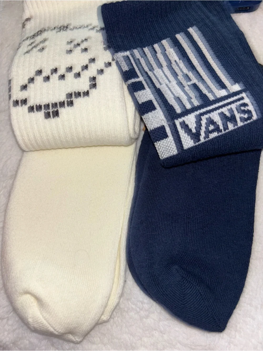 2 teen / Mens crew socks 6.5-9 nwt